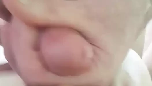 Auf die Brust wichsen - Cum on tit