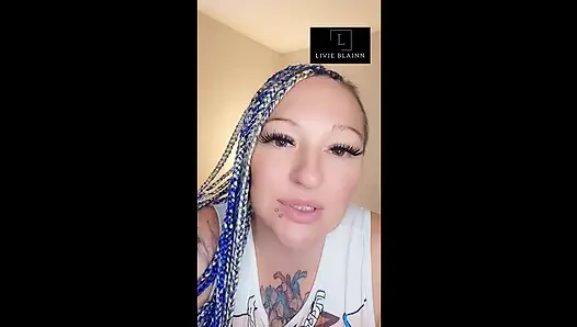 DUŞTA KıLLı AMCıĞı TıRAŞ EDIYOR