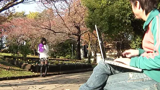 Kıllı hizmetçi amcığı parmaklanıyor ve sırılsıklam olana kadar titreşimli