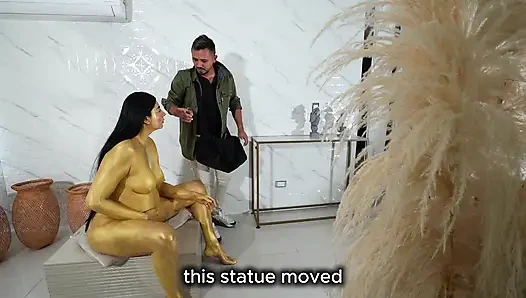 Müze Soygunu Altın Heykellerle Sıcak Sikişmeyle Sona Erdi