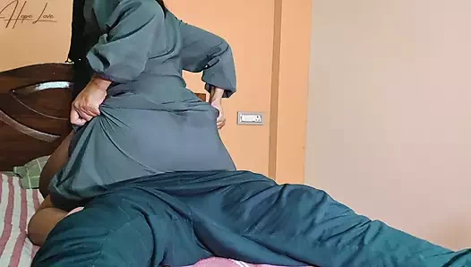 Ateşli orta yaşlı seksi kadın büyük götlü evli kadın aldatıyor