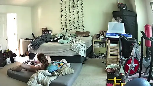 Ateşli orta yaşlı seksi kadın fışkırtırken yakalanıyor