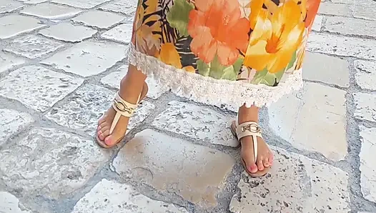 Güzel Sarışın Olgun Eş Yürüyüşten Sonra Seksten Keyif Alıyor