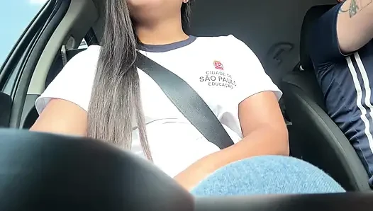ÖĞRENCI EVLI ÖĞRETMENLE OTOSTOP ÇEKTI