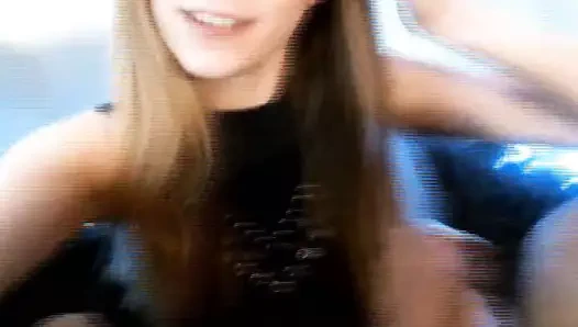 Sıcak seksi kız seviyor derin boğaz bir dev horoz oral seks