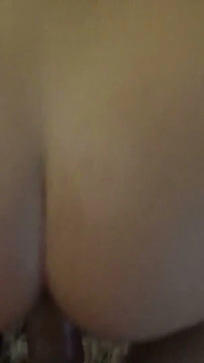 Büyük götlü azgın üvey kız kardeş ile ev yapımı amatör İran pornosu | Klip 1