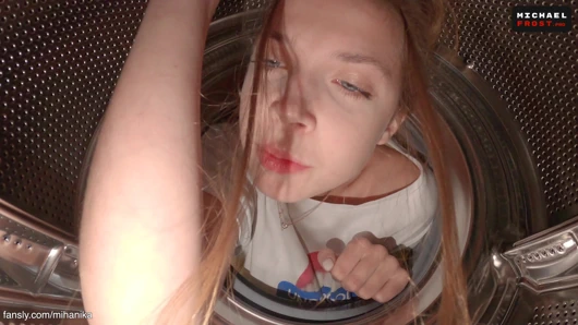 Yardım et, üvey kardeşim! sıkıştım!