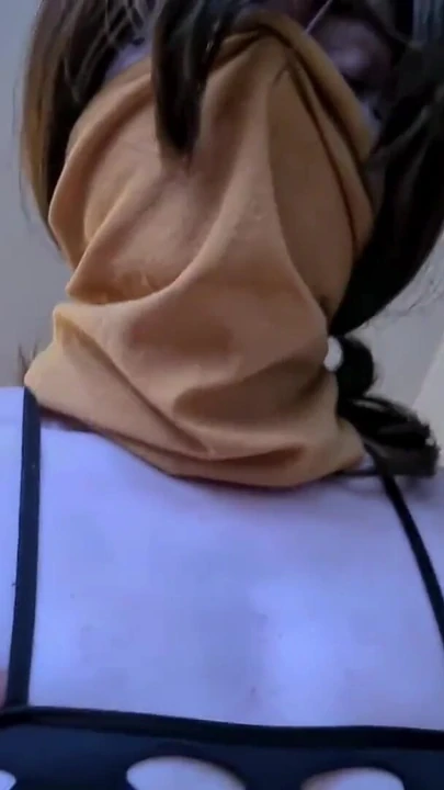 Küçük femboy sürtük büyük yarağı yalıyor ve götünü parçalıyor - prettyboi2000x | Klip 1