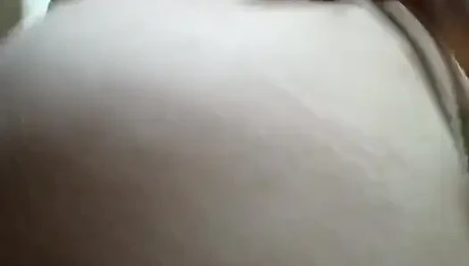 Yaramaz evli kadın bağlı, sikiliyor ve dölleniyor