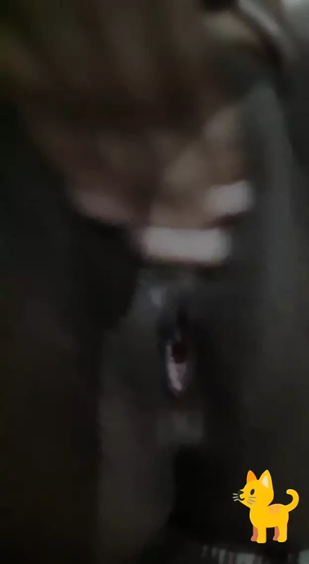 Evli kadın thaniyama gaththa athal eka.karısı mastürbasyon yapıyor