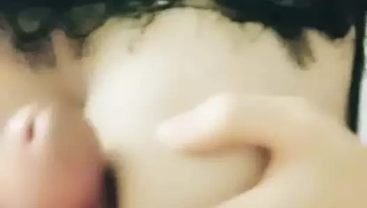 Chinese canlı büyük doğal memeler ev hanımı memeler sikme livecamsey