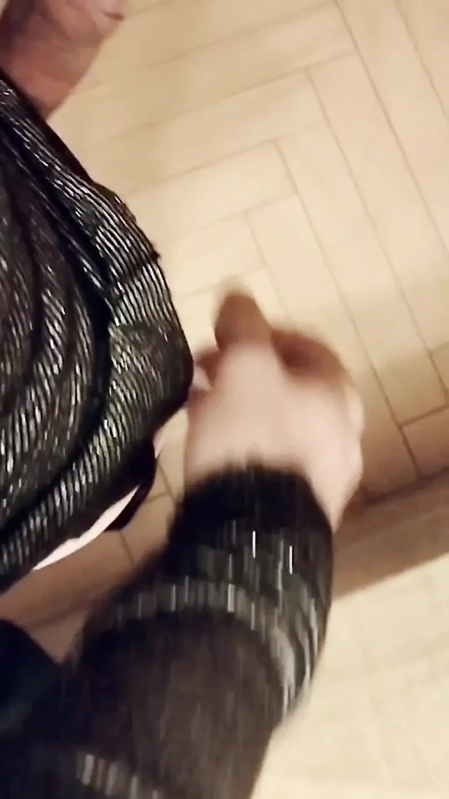 İbnenin küçük yarağı azgın