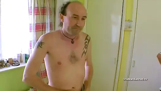 Karısının götten sikilmesini izliyor