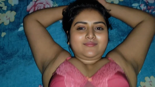 Sabah vakti Hintli bangla yenge ile romantik sikişme eğlencesi videosu.