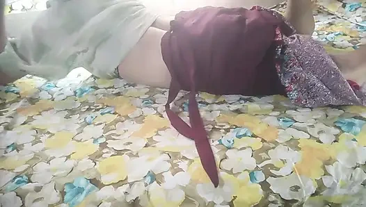 Bf sanga raat vari chikayera aauda ni kati na pugeko yo puti lai laado le