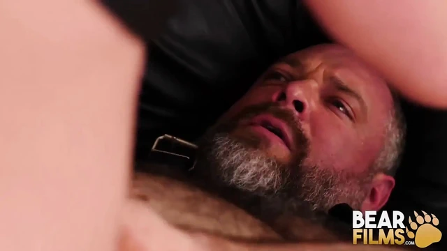 Bearfilms - bears kurt jacobs ve marc giacomo prezervatifsiz sert