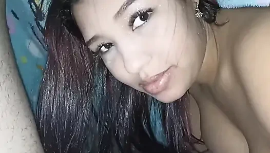 Arkadaşımın kıskançlığı sevgilimi siktiğim bu videoyu erkek arkadaşıma gönderdi. Ben bir fahişeyim ama onu boyfrien'ime göndermeme gerek yok