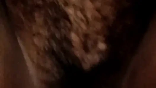 Hintli evli kadın kocasıyla sikişiyor