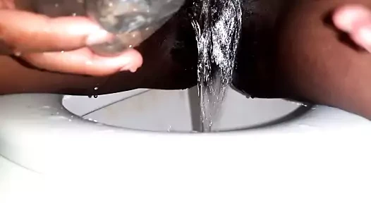 İyi bir lanet yakalamak için işemek