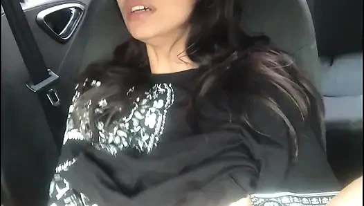 Ateşli kız arkadaşım mastürbasyon yaparken bir video çekiyor.