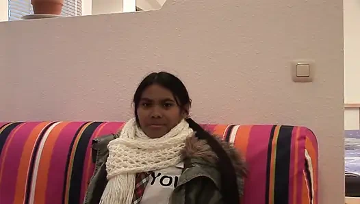 Taylandlı genç kızın paraya ihtiyacı var bölüm 2