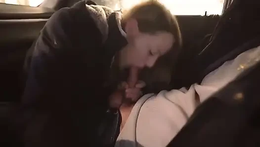 Randevu gecesi! Riskli halka açık sakso, neredeyse yakalanıyor ve dölleniyor!