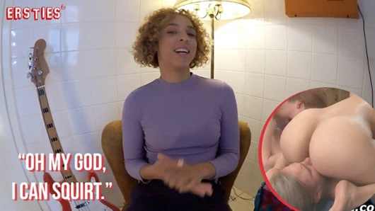 Ersties - tüm kız seks partisi, fışkıran bir kızla biter!