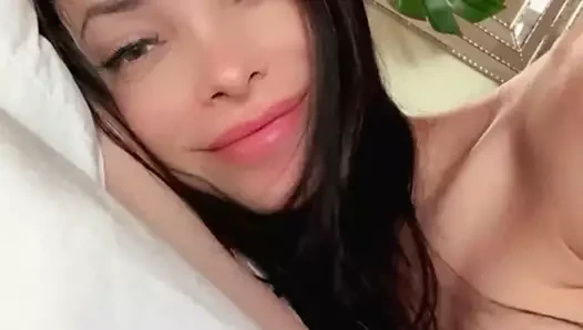 Hayır, güzel bir sürprizle güzel bir kız