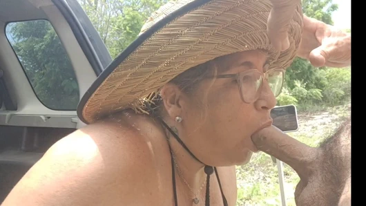 Katia Heffner Brezilya plajlarında