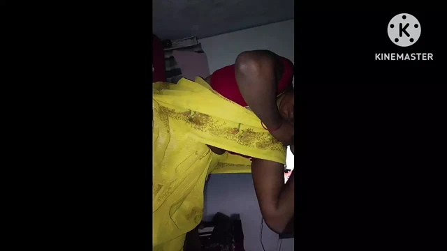 Telugu Desi aunty soking hasbend coke