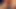 Porno setinde: çifte penetrasyonda iki yarağı emiyor ve alıyor