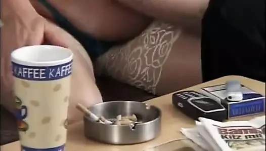 Sikilmeye ihtiyacı olan Alman ninenin özel porno videosu