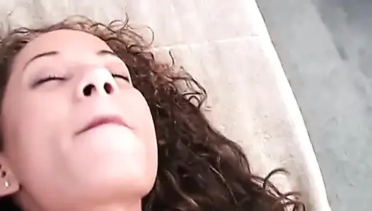 Adam azgın etnik serserinin götünü ve götünü sikiyor İçine boşalıyor (2 sahne 1'de)
