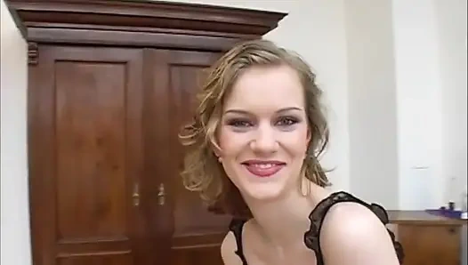 Yatak odasında erotik mastürbasyon