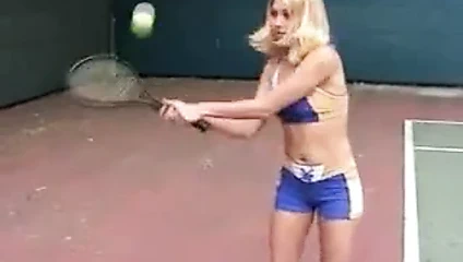 Aşık kızlar - lezbiyen tenis dersinde katie ve sabrine