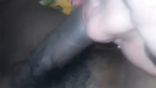Минет члену в домашнем видео