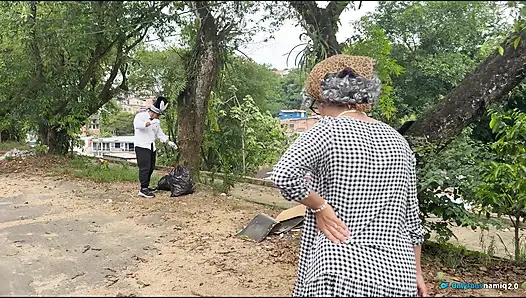 Sihirbaz yine yaptı!! Sert sikilen yaşlı kadın