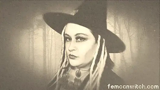 ТОЛЬКО АУДИО - женская ведьма изголодавшись до поросенка, колбасы