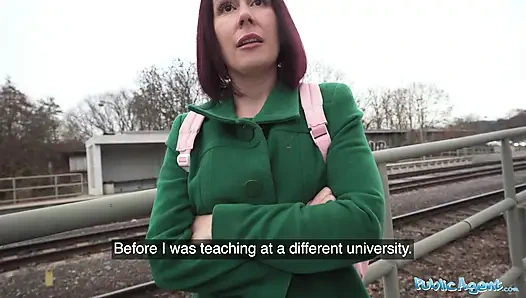 Public Agent - yurt odasında İngiliz bir öğrenciye dölümü attırdım