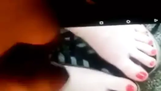 gf ayaklarıma haraç