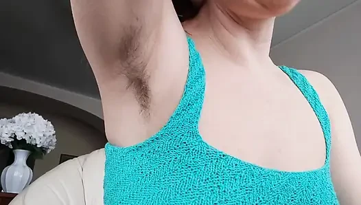 Güzel, tüylü vajina mastürbasyonu yaramaz milf