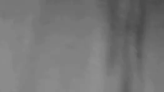 Mastürbasyon yapan güzel bir kadın, o kediyi yalamak istiyorum