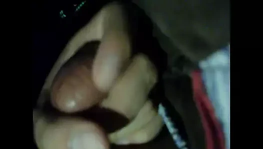 Gf ağızda boşalmak için top sıkar