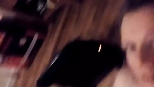 Kıllı kedi ve büyük memeler