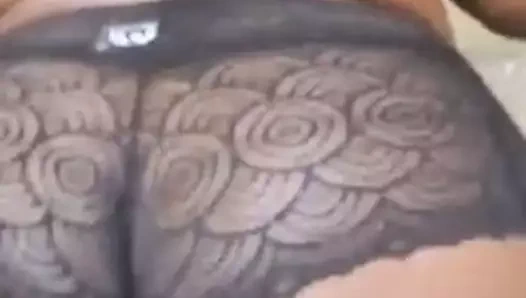 Külotumda dans etmeyi seviyorum