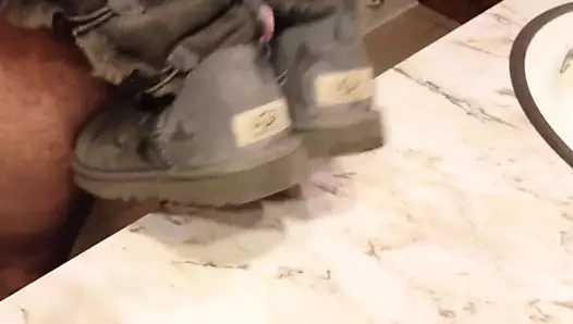 lanet eşleri ugg çizmeler