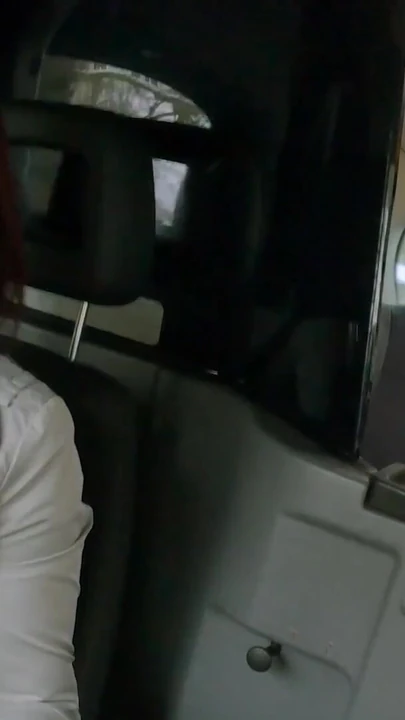 İki gün boyunca ereksiyon olan bir adamı tedavi ediyorum - kadın fake taxi | Klip 1