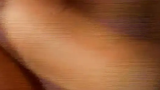 Sarkan rosebud yoğun anal esnetmeden sonra sırılsıklam