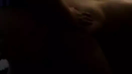 İki kadın bir erkek takma eğlencesi