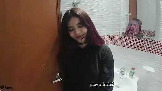 Derin gırtlak ve sürtüğüm mükemmel görünümlü oral seks - ingilizce porno